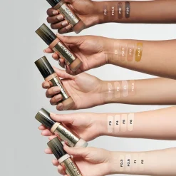 Foundations^Revolution Conceal & Glow Foundation